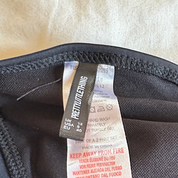 PrettyLittleThing Black Bikini Set - Picture 3 of 3